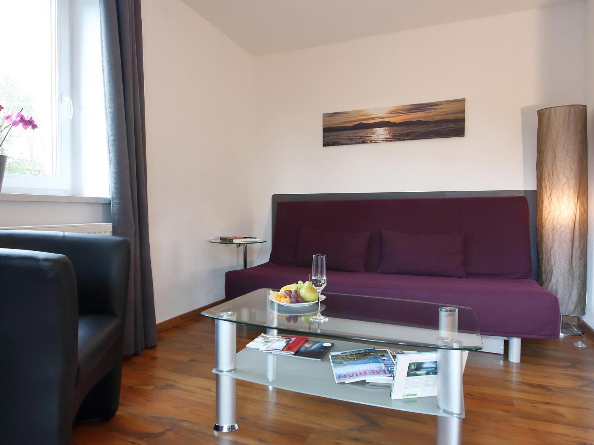 Apartment Ts *